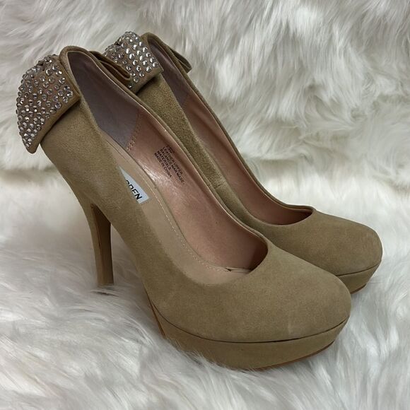Steve Madden Cake Suede Nude Heels with Rhinestone Bow Size 7.5 B-25 - Picture 3 of 11